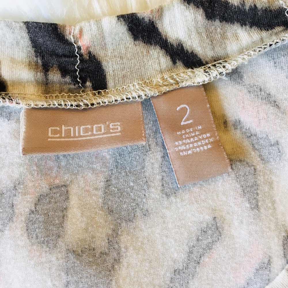 CHICO'S Animal Print Top Short-Sleeve 2 MEDIUM EUC - Picture 3 of 4